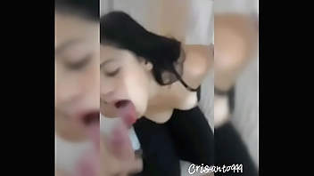 Aprende A Chupar.. Y Le Acaban En La Boca.