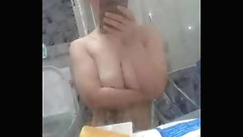 她老公每天晚上不回家，她也需要的